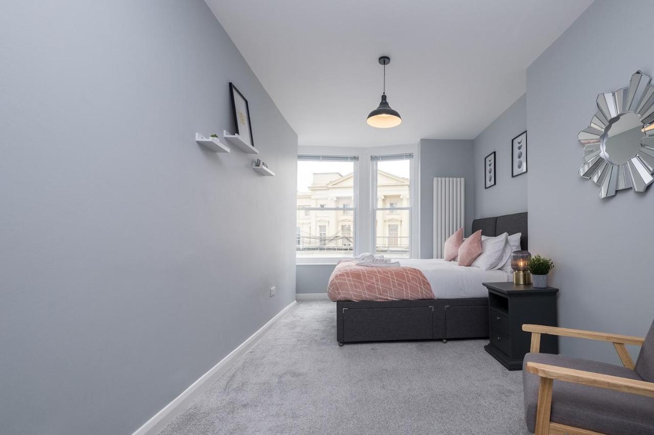 Modern Apartments With Sea Views, Steps From Brighton Beach & The Royal Pavilion Exterior photo