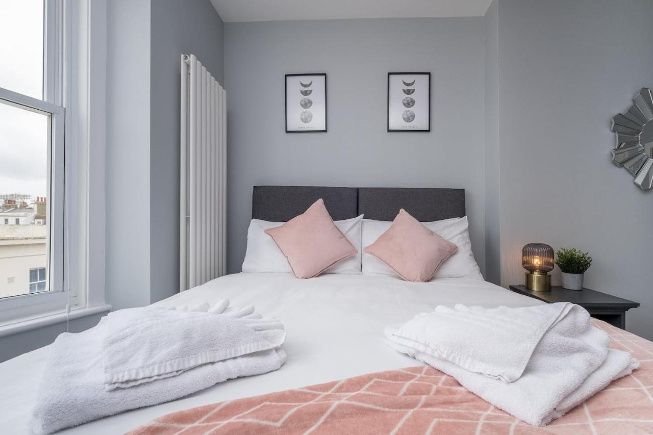 Modern Apartments With Sea Views, Steps From Brighton Beach & The Royal Pavilion Exterior photo
